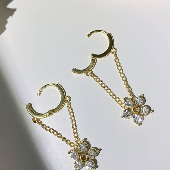 Yellow Gold Women's Delicate - Picture 5 of 5